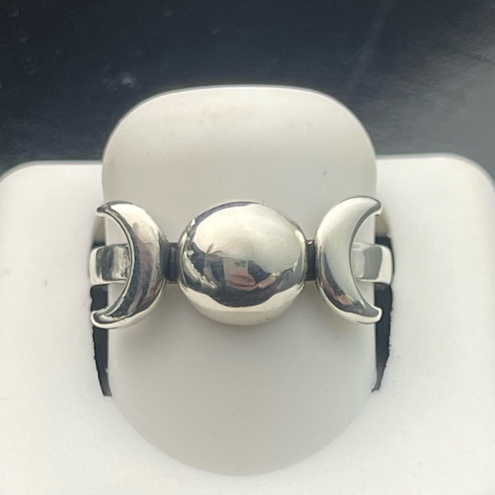 Silver Triple Moon Ring Triple goddess size 8 sterling silver ring
